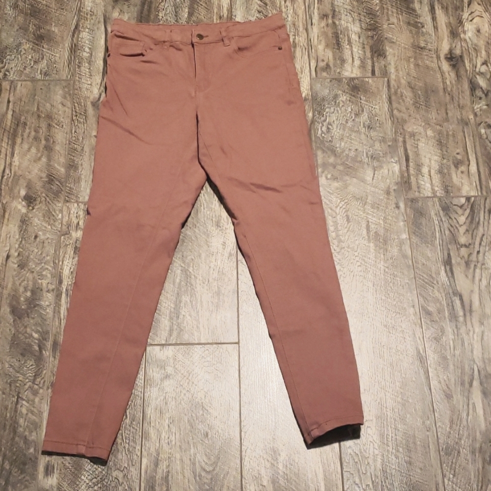 Mauve skinny jeans
